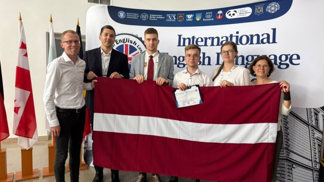 Latvijas skolēni starptautiskajā angļu valodas olimpiādē 2026