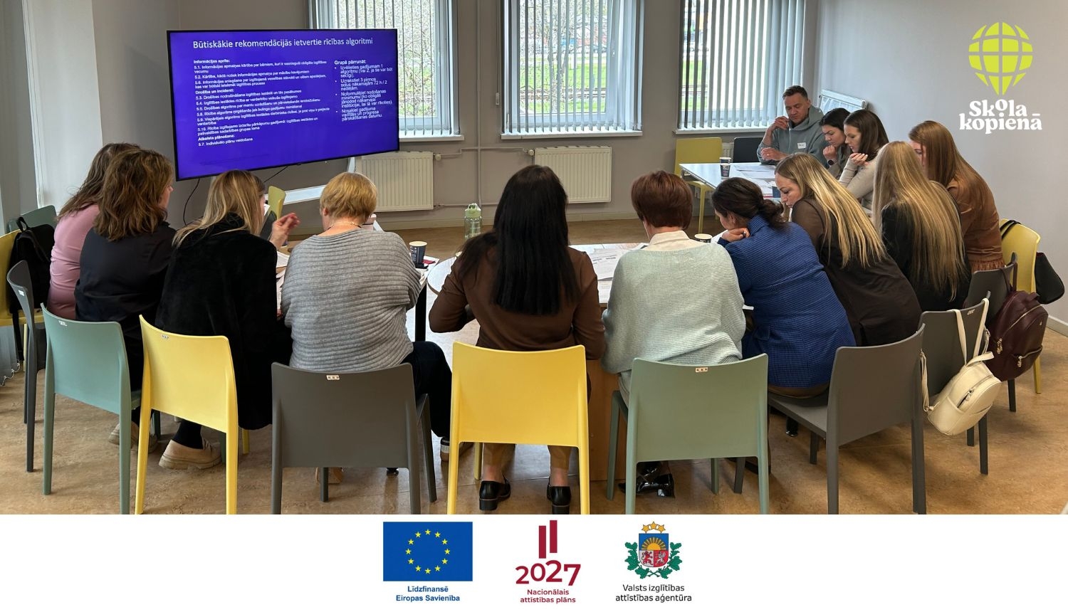 Skola kopienā macibu programmas dalībnieki no macibu iestadem nodarbibas