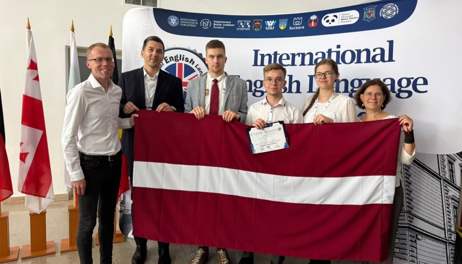 Latvijas skolēni starptautiskajā angļu valodas olimpiādē 2026