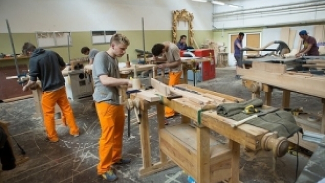 Noslēdzies jauno profesionāļu fināls kokapstrādes nozares profesijās „KNKF-2015”