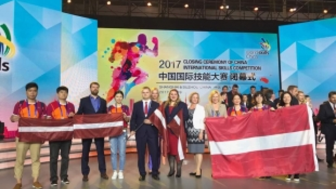 Latvijas konkursanti gūst pieredzi starptautiskajā prasmju konkursā Ķīnā