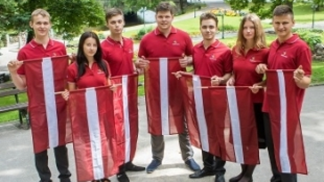 Ministru prezidente sveiks jauno profesionāļu meistarības konkursa WorldSkills 2015 laureātus