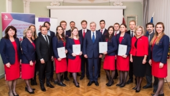 Svinīgā ceremonijā sveic starptautiskā profesionālās meistarības konkursa WorldSkills 2017 laureātus