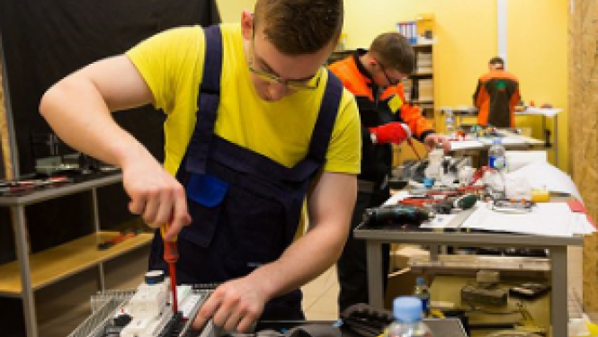 Latvijas jaunie profesionāļi gatavojas konkursam EuroSkills 2016