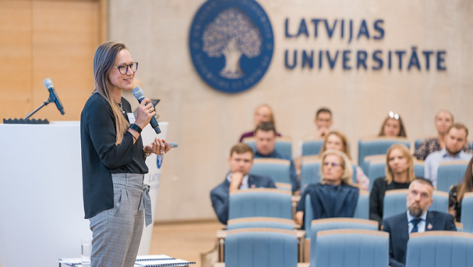 Dana Narvaiša preses konferencē 2025 augusts VIAA SIIC