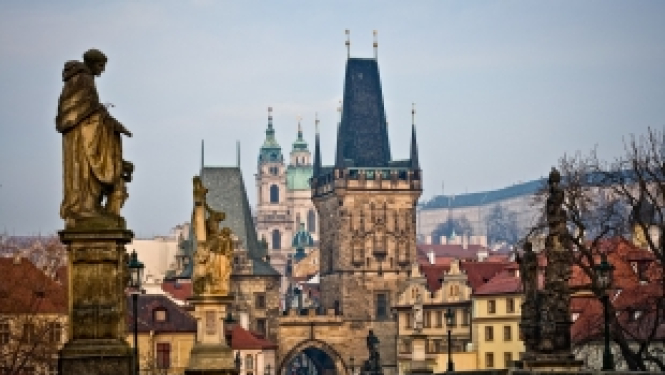 Iespēja pieteikties Čehijas valdības stipendijām čehu valodas vasaras kursiem