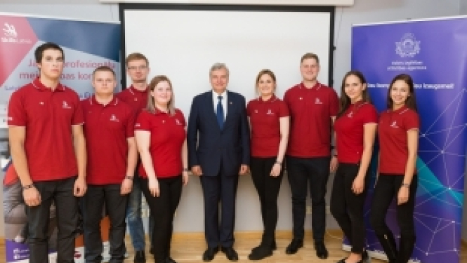Minister wishes good luck to the Latvian delegation in the global competition WorldSkills 2017