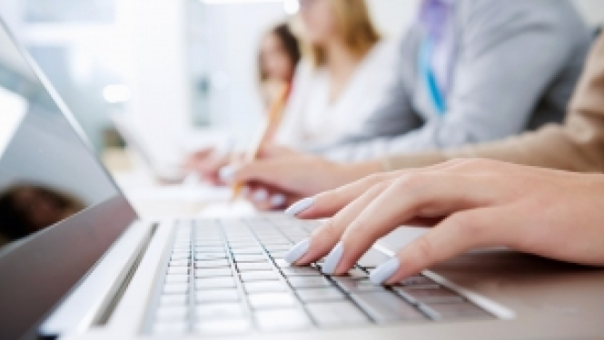 Izglītības iestādes var pieteikt mācību programmas pieaugušajiem