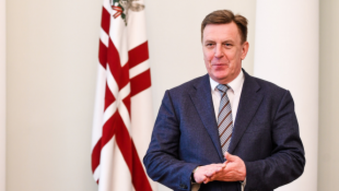 Ministru prezidents sveic Eiropas lielākā jauno profesionāļu meistarības konkursa laureātus