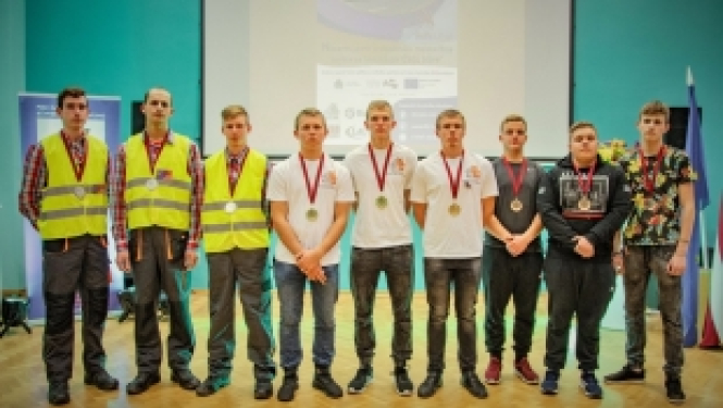 Noskaidroti labākie jaunie profesionāļi ceļu būves nozarē