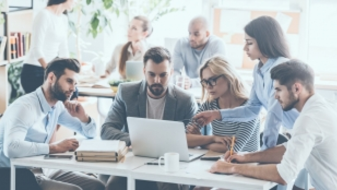 Izsludināta pieteikšanās Marijas Sklodovskas-Kirī programmā RISE