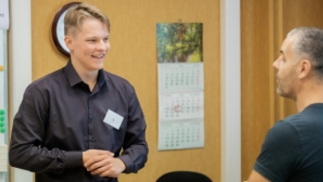 Par labāko jauno profesionāli mazumtirdzniecībā atzīts Rīgas Valsts tehnikuma audzēknis