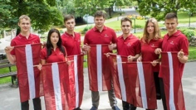 Ministru prezidente sveiks jauno profesionāļu meistarības konkursa WorldSkills 2015 laureātus