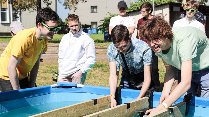 “Saules kauss 2025” aicina jauniešus atklāt saules enerģiju radošā veidā