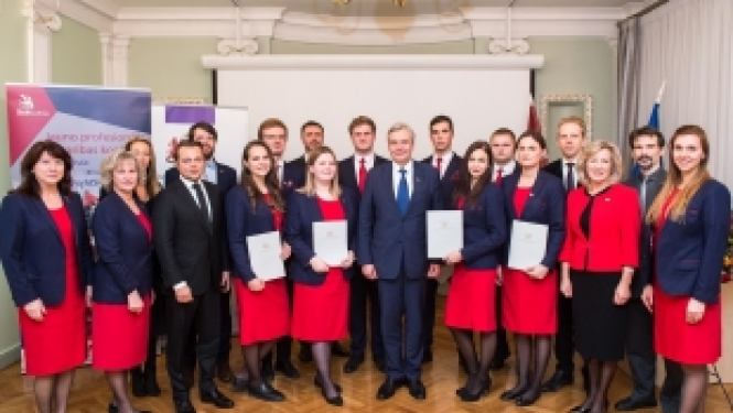 Svinīgā ceremonijā sveic starptautiskā profesionālās meistarības konkursa WorldSkills 2017 laureātus