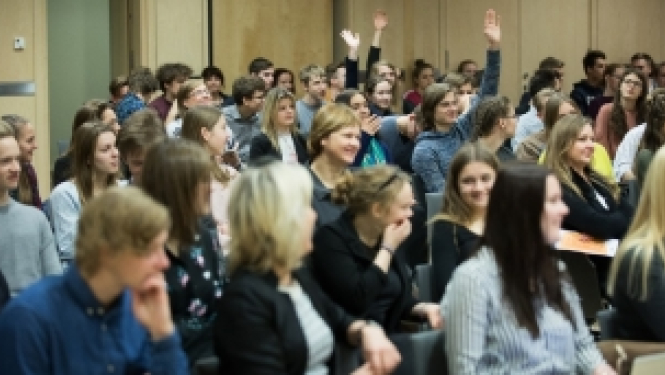 Aicinām jauniešus piedalīties forumā par zinātni Latvijā
