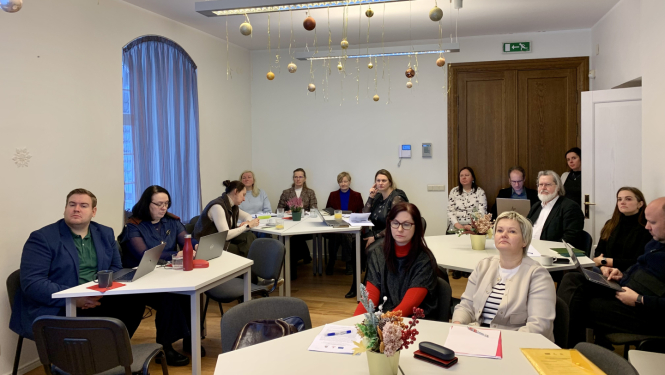 darbsemināra dalībnieki par pedagogu profesionālās kompetences pilnveidi profesionālajā izglītībā