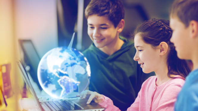 skoleni skatas uz virtualo planetu