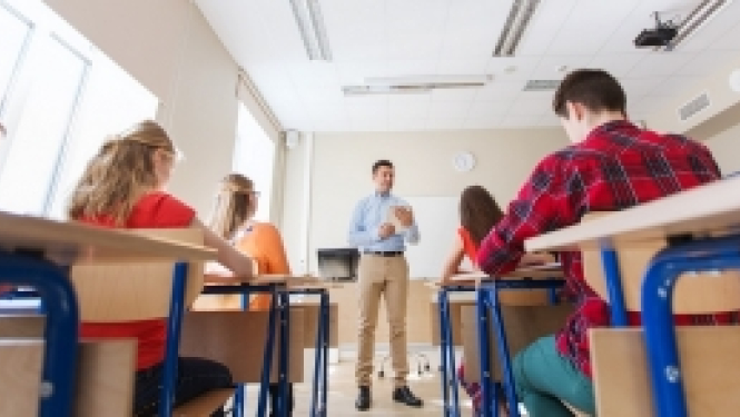 Eurydice ziņojumos analizē izglītības sistēmu struktūru un obligāto izglītību Eiropā