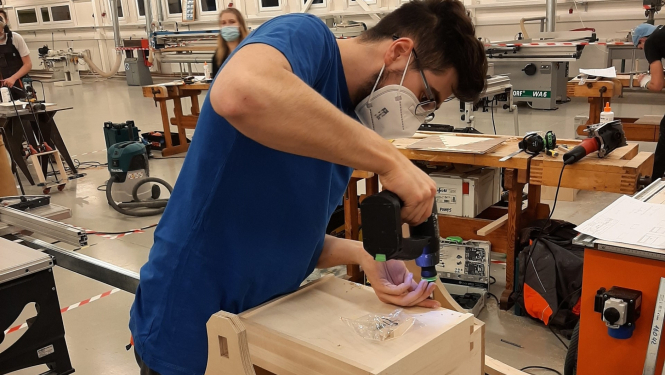 SkillsLatvia 2022 pusfināls galdnieciba