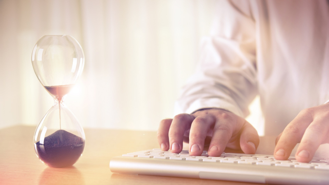 Smilšu pulkstenis klaviatūra