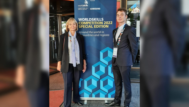 WorldSkills 2022 konkursants Rainers Rozenfelds un viņa eksperte Margarita Platace