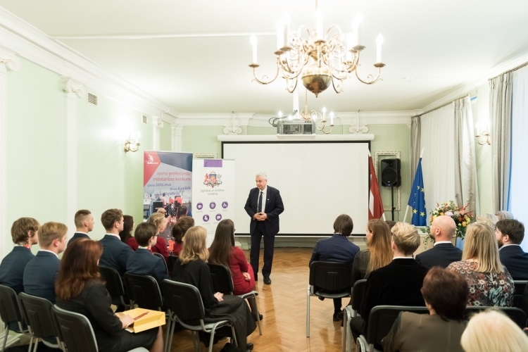 EuroSkills 2018 konkursantu svinīgā sveikšana Izglītības un zinātnes ministrijā