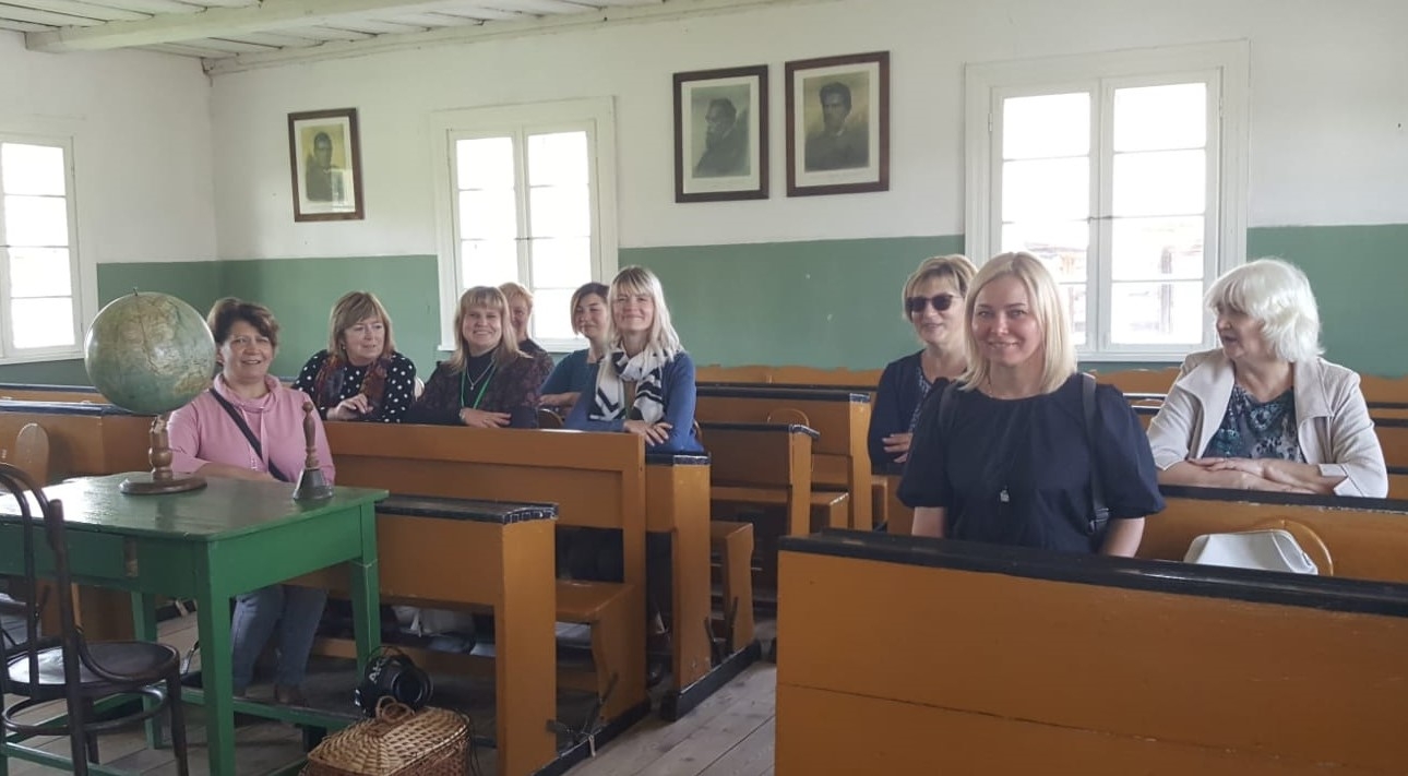 Lietuvas speciālās skolas pedagogi iepazīst Latvijas izglītību, vēsturi un tradīcijas