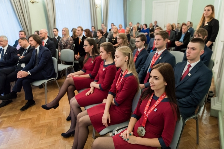 EuroSkills 2018 konkursantu svinīgā sveikšana Izglītības un zinātnes ministrijā