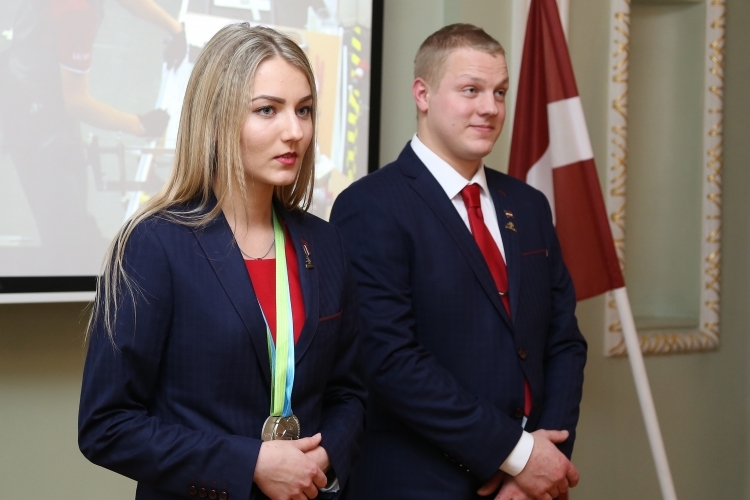 Svinīgā ceremonijā IZM ministrs sveic Euroskills 2016 laureātus