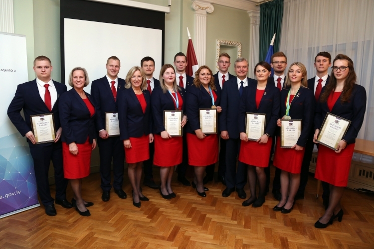 Svinīgā ceremonijā IZM ministrs sveic Euroskills 2016 laureātus