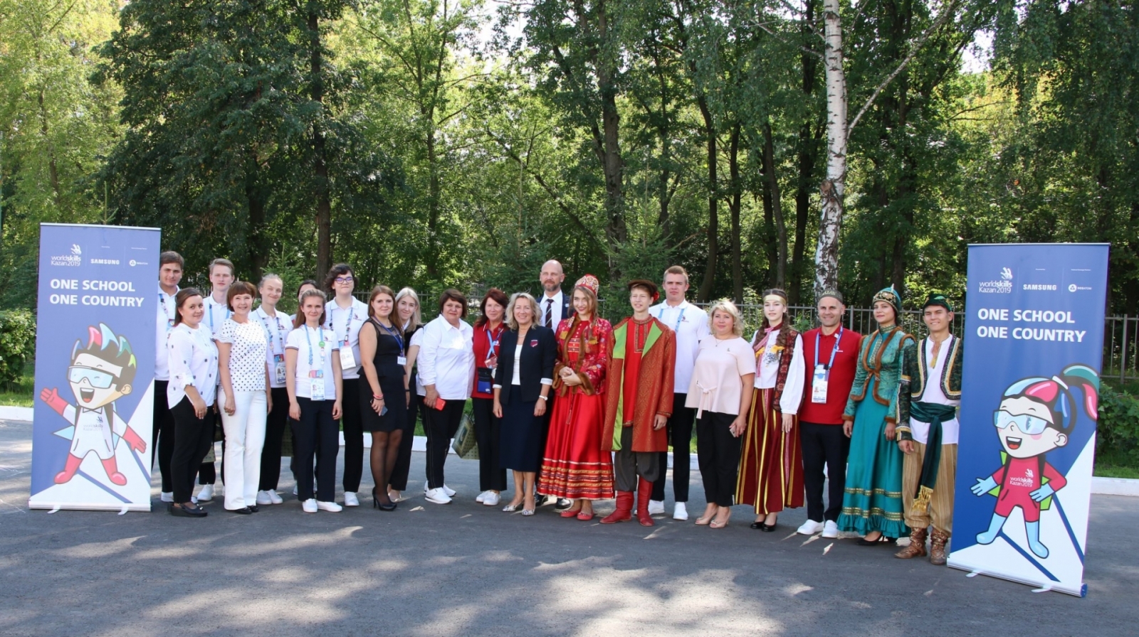 SkillsLatvia delegācija ciemojas Kazaņas 83. licejā