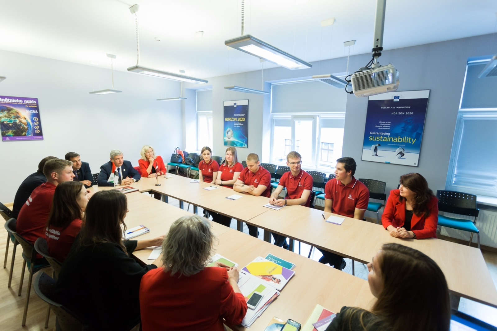 Konkursa WorldSkills 2017 Latvijas delegāciju sveic izglītības un zinātnes ministrs