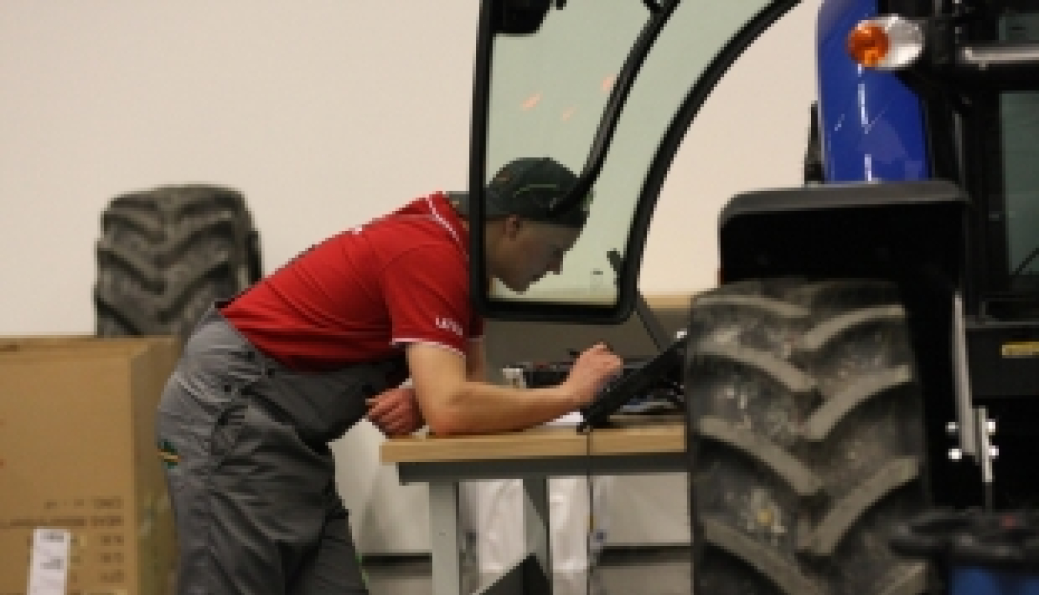 Lauksaimniecības tehniķa profesijā liela nozīme praktiskai darba pieredzei