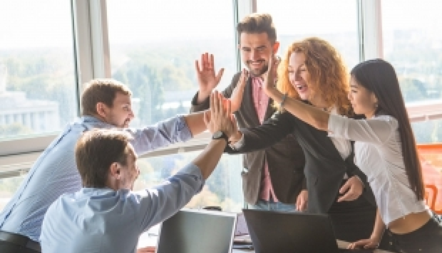 Iespēja pieteikties kontaktsemināram Rumānijā par demokrātiskās līdzdalības veicināšanu