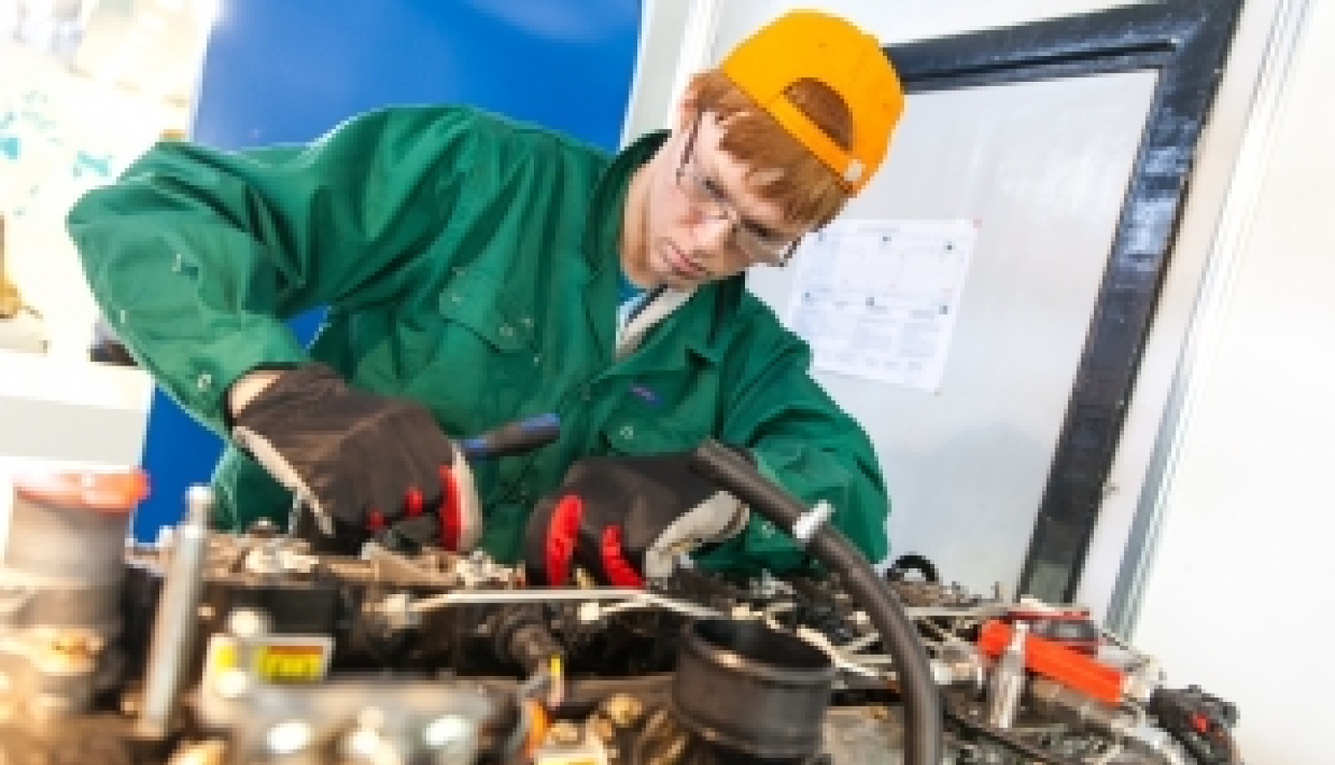 Noslēdzies nacionālais konkurss lauksaimniecības tehnikas mehāniķiem