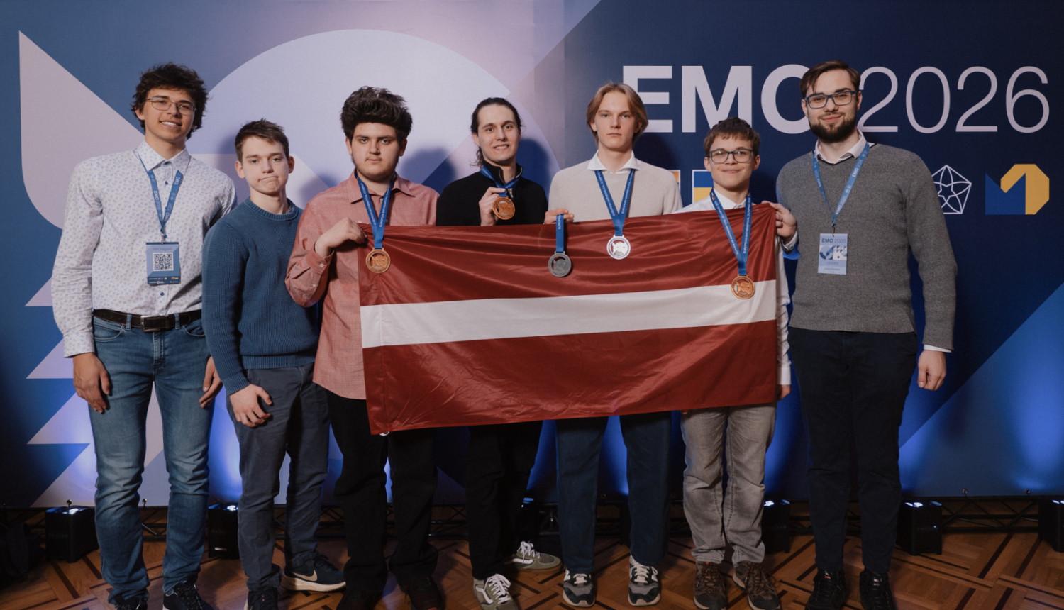 dalībnieki no Latvijas Eiropas matemātikas olimpiādē 2026 EMO