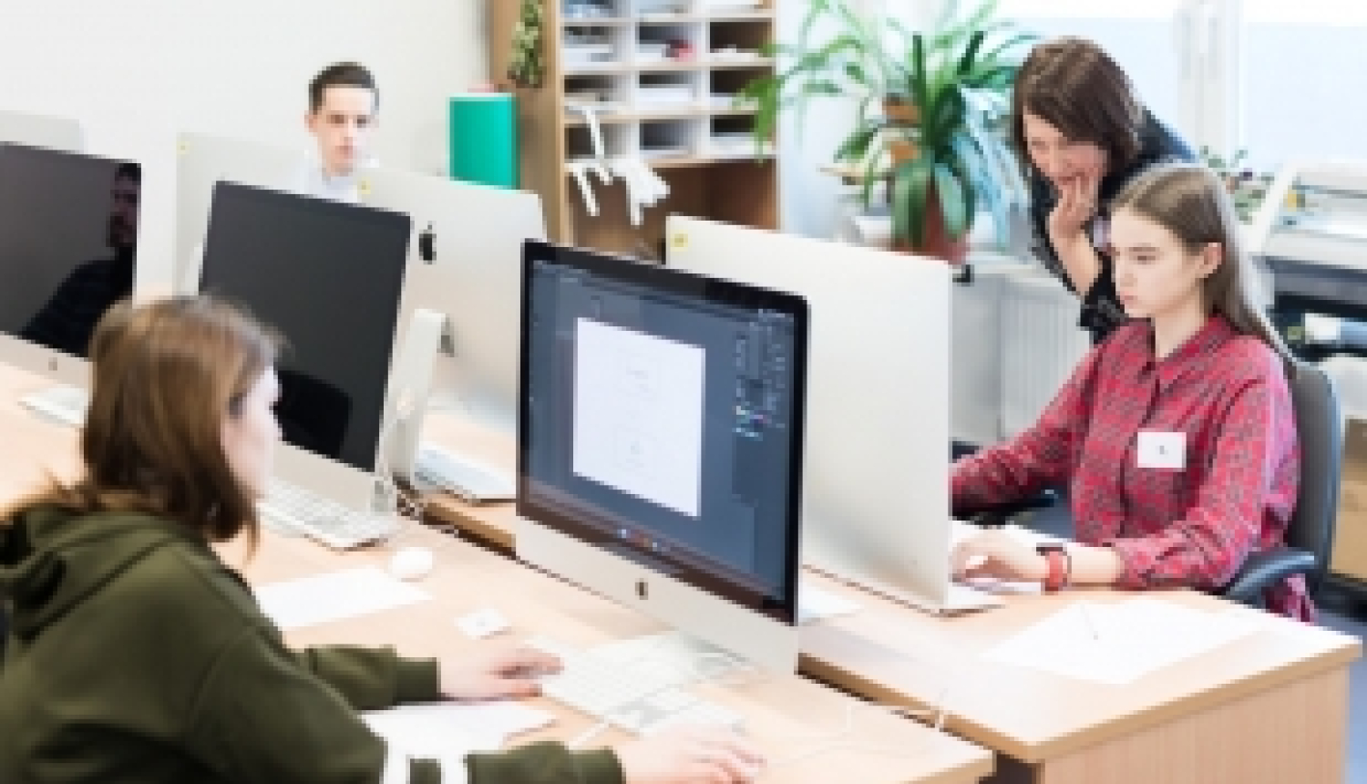 Noskaidroti SkillsLatvia 2019 finālisti grafikas dizainā un web lapu dizainā un izstrādē