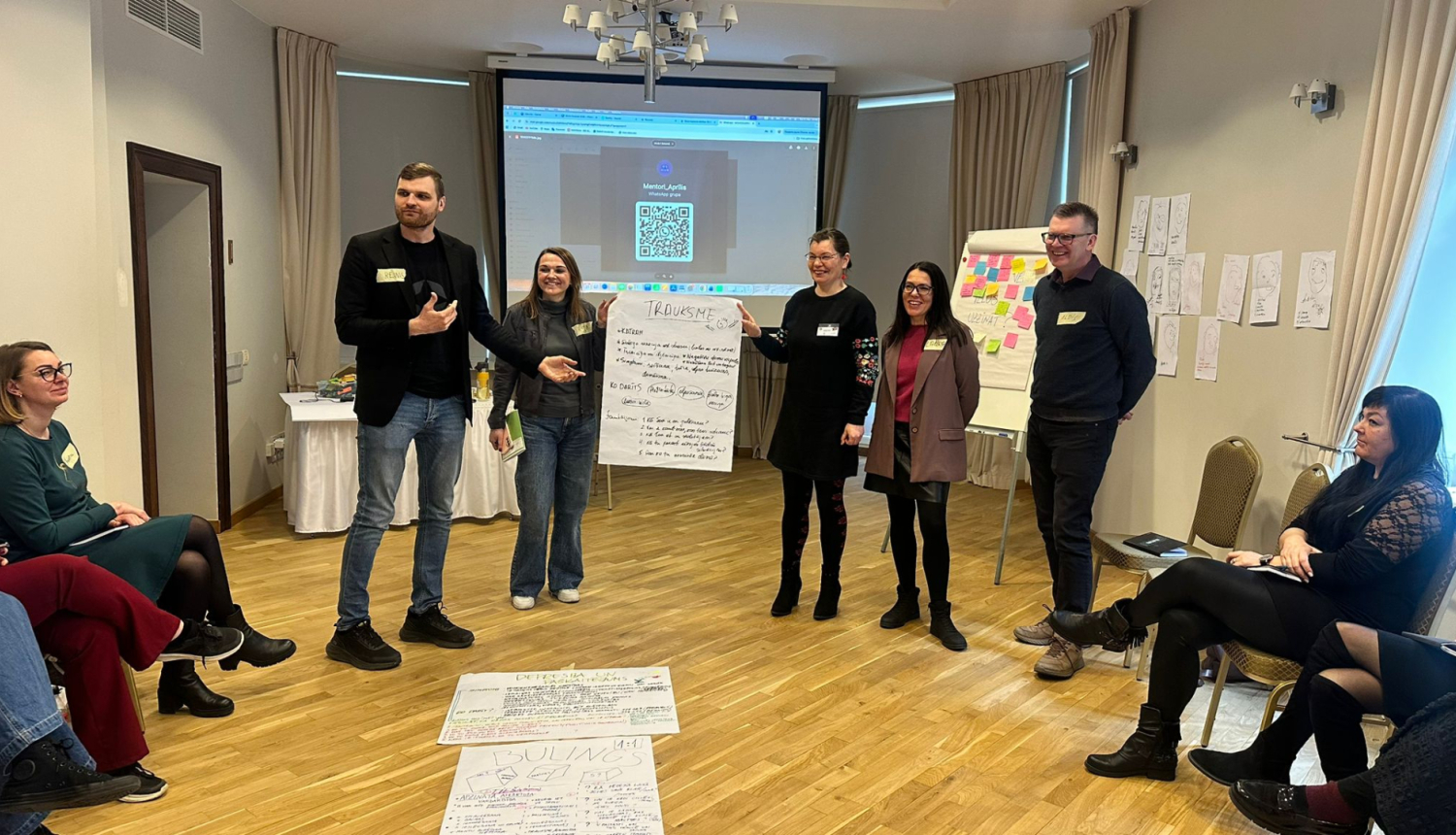 foto no Skola-kopiena organizetajām mācībām mentoriem Rīgā