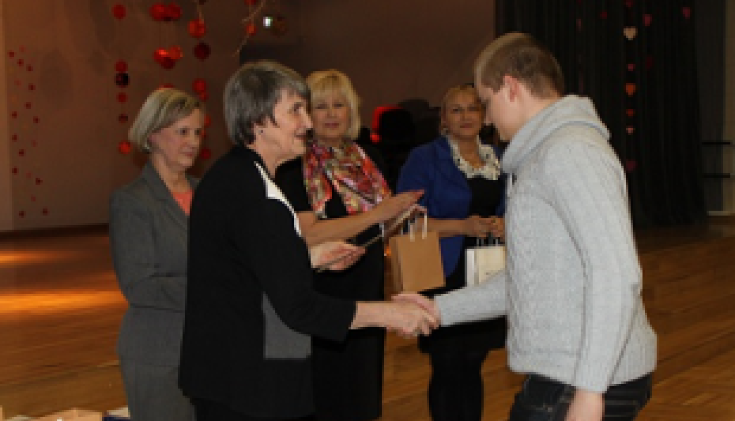 Noskaidroti labākie jaunie profesionāļi informācijas un komunikāciju tehnoloģiju nozarē