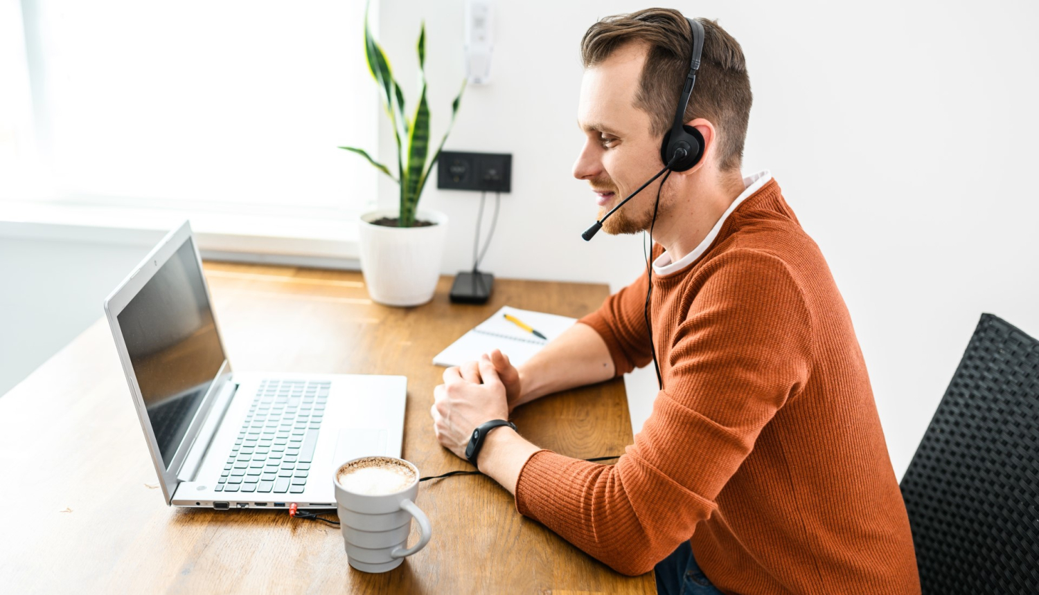 virietis sez pie darba galda piedalas tiessaistes vebinara Apvarsnis Eiropa