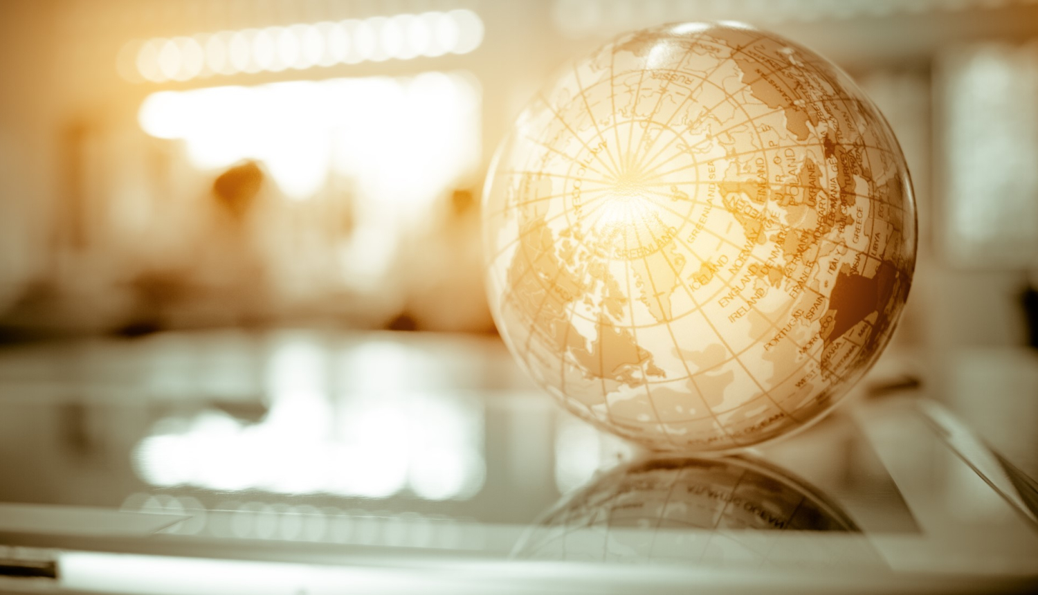 globuss uz galda Erasmus informacijas dienas