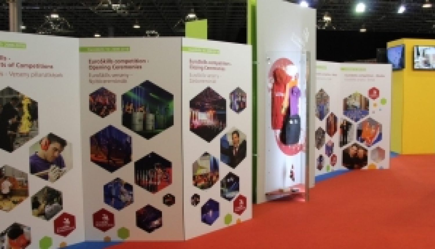 Izstāde Budapeštā atklāj EuroSkills desmitgades spilgtākos momentus