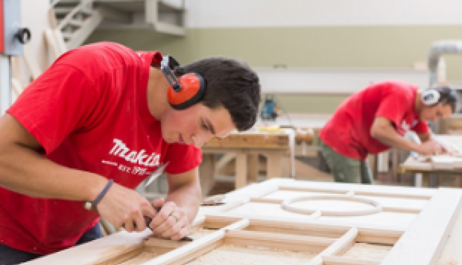 Jauno galdnieku konkursā labākais sniegums Rīgas Mākslas un mediju tehnikuma audzēkņiem