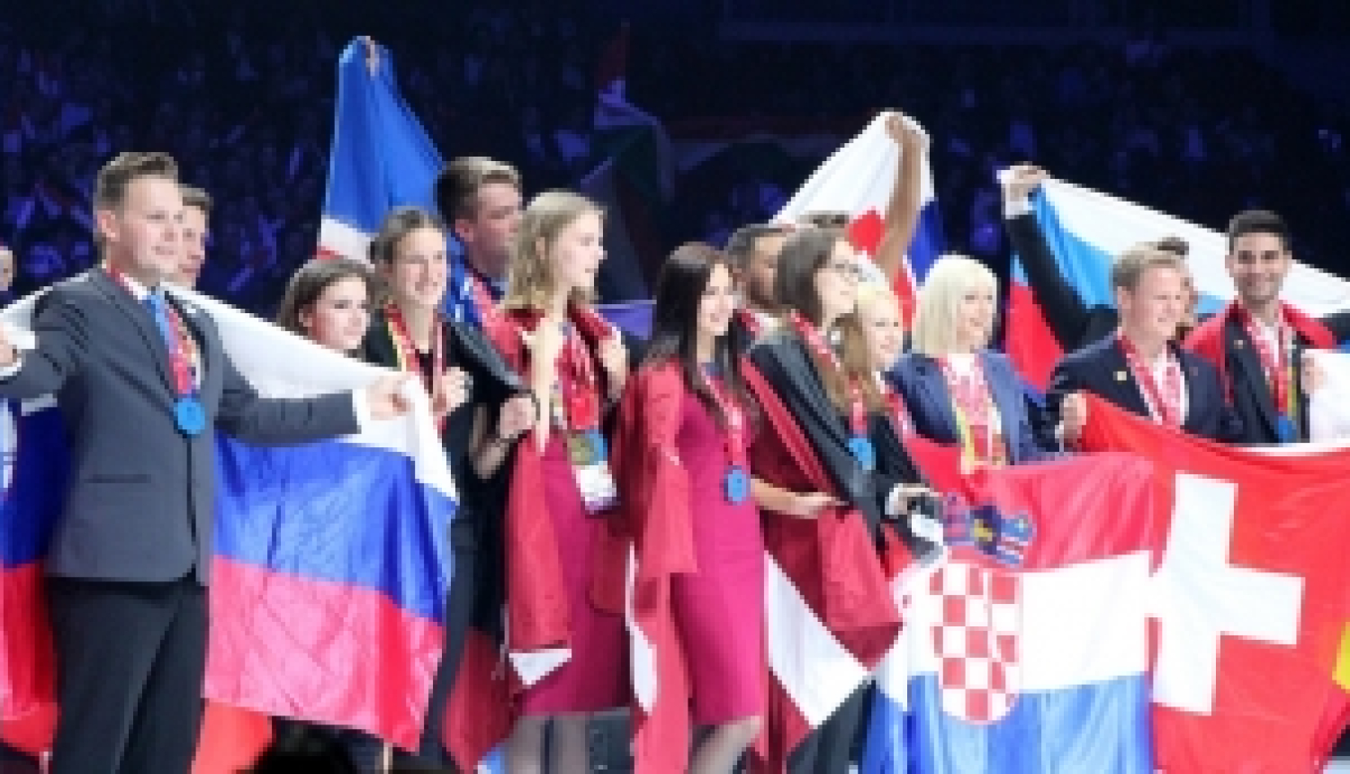 Latvijas komanda EuroSkills 2018 iegūst zelta,  sudraba un trīs izcilības medaļas