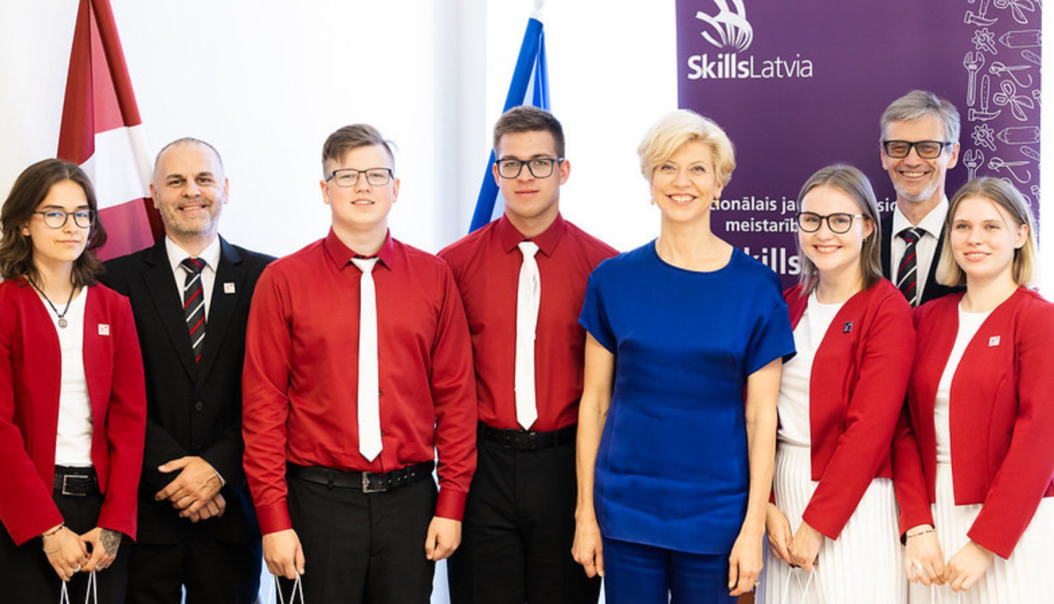 SkillsLatvia 2024 komanda ar ministri Andu Čakšu