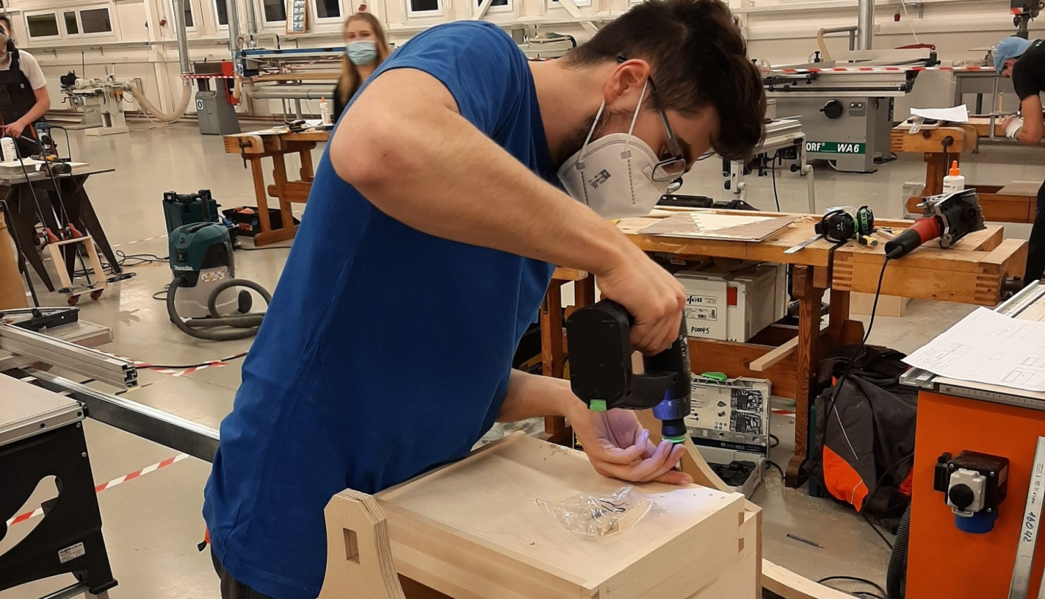 SkillsLatvia 2022 pusfināls galdnieciba