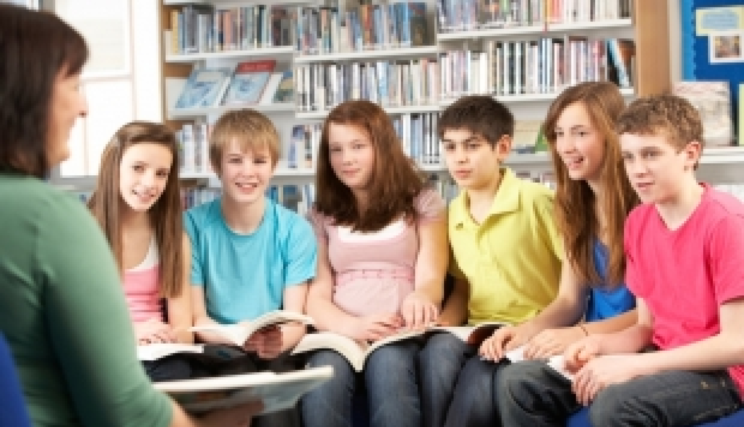 Pieejams Eurydice ziņojuma īss apskats latviešu valodā par valodu mācīšanu Eiropas skolās