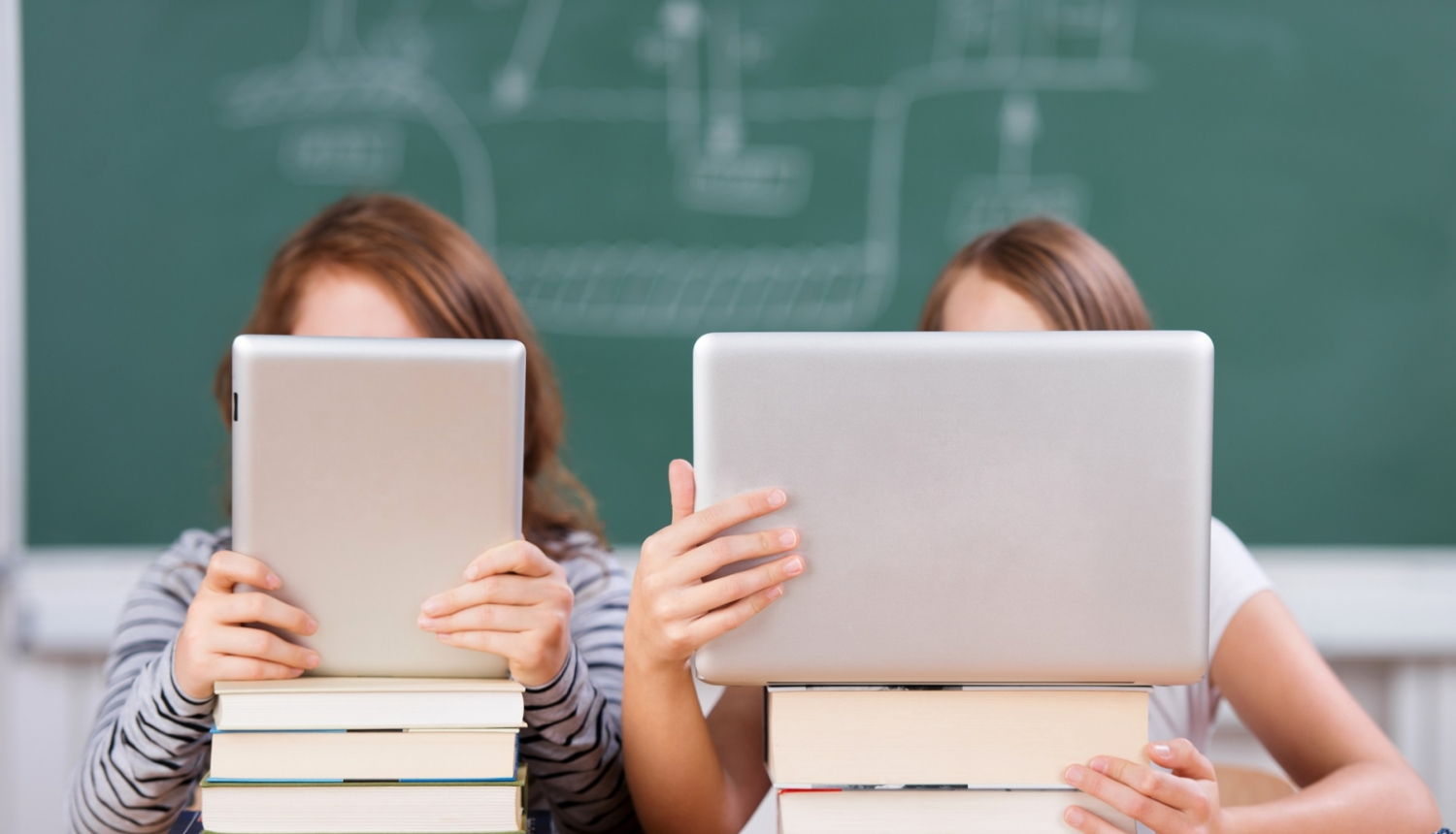 Bērni mācās no datoriem