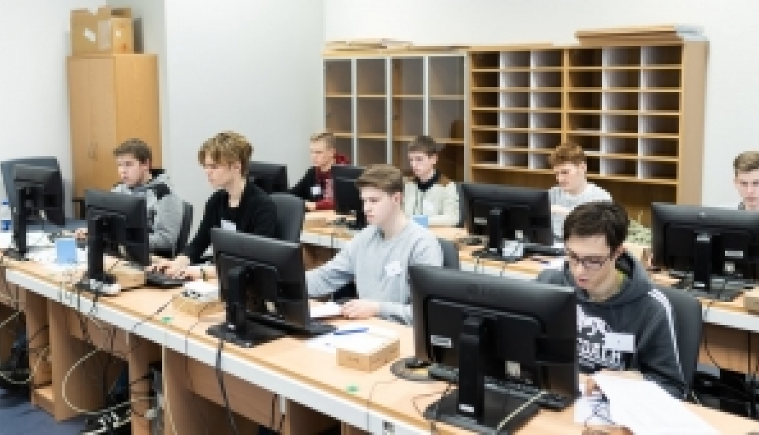 Noskaidroti konkursa SkillsLatvia 2020 finālisti datortīklu administrēšanā un grafikas dizainā